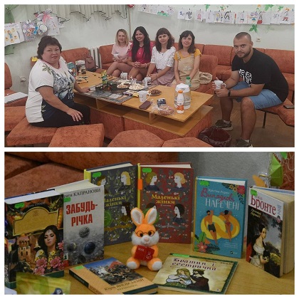 220830 book lovers